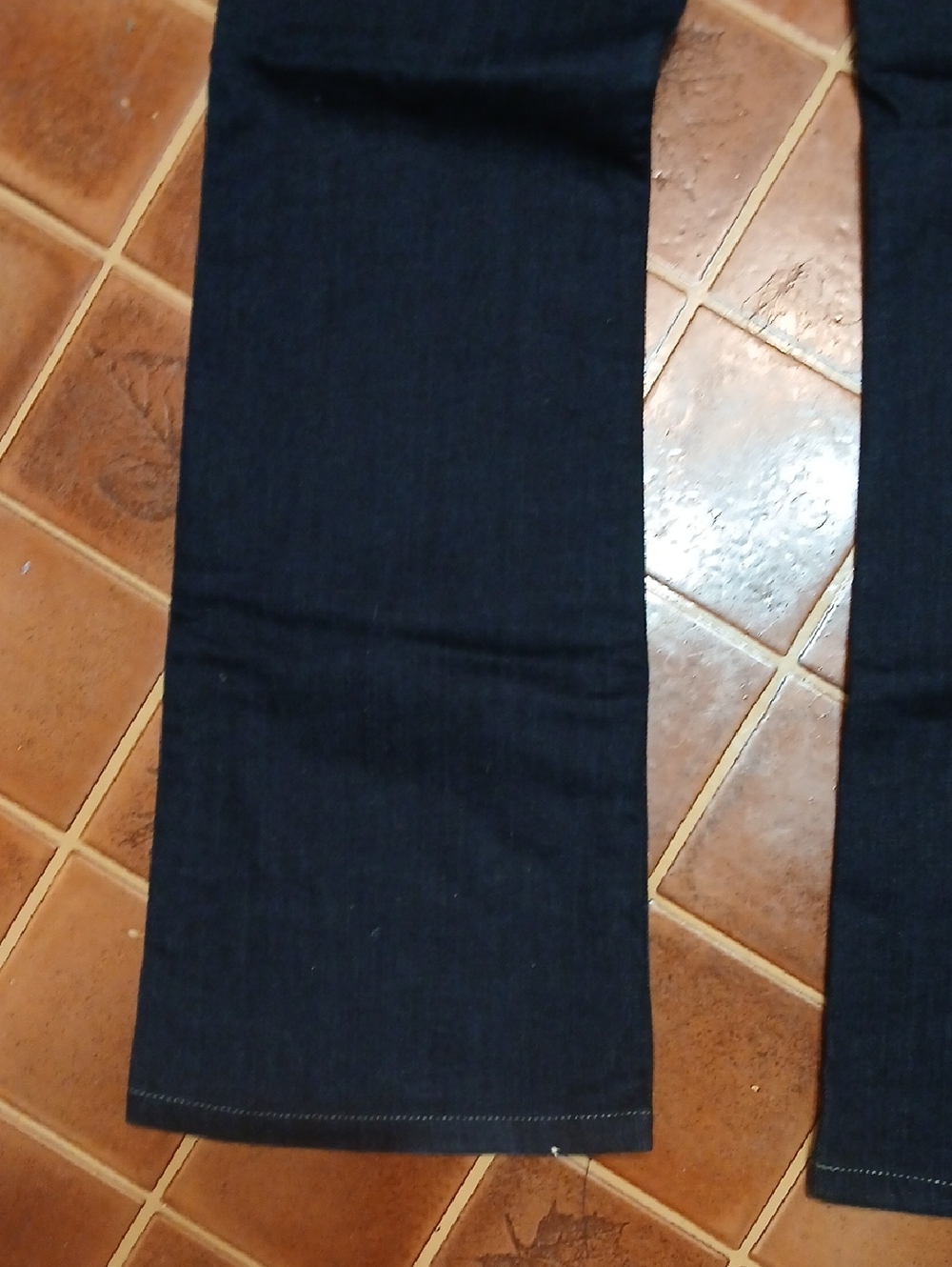 Hudson Jeans Dark Wash Straight Leg Jeans - Picture 2 of 8